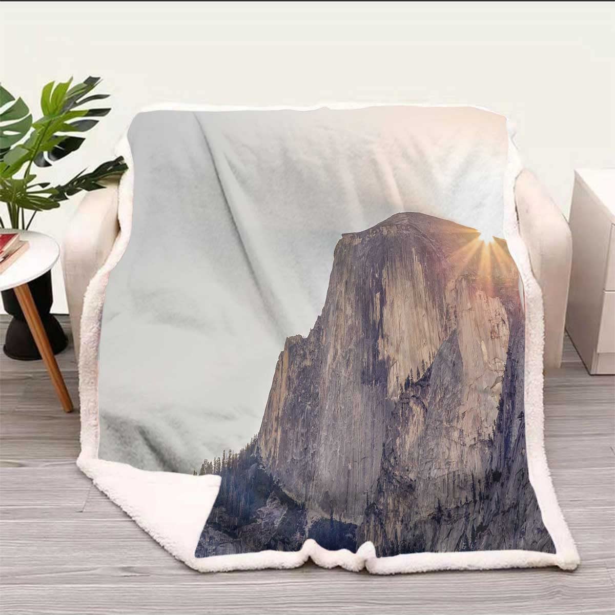 Mountain Peak Scenery Fleece Throw Blankets Car Blanket Fuzzy, Warm, Cozy,  Thick for Camping Bed Throw Size 47In x 59In : Amazon.co.uk: Home u0026 Kitchen