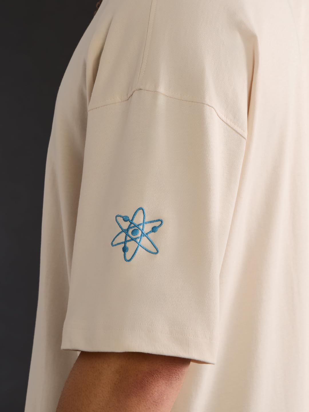 The Souled Store TBBT: Chemical Bazinga - Maglietta a maniche corte da uomo e ragazzo, scollo rotondo, stampa grafica, stile streetwear, casual, in cotone