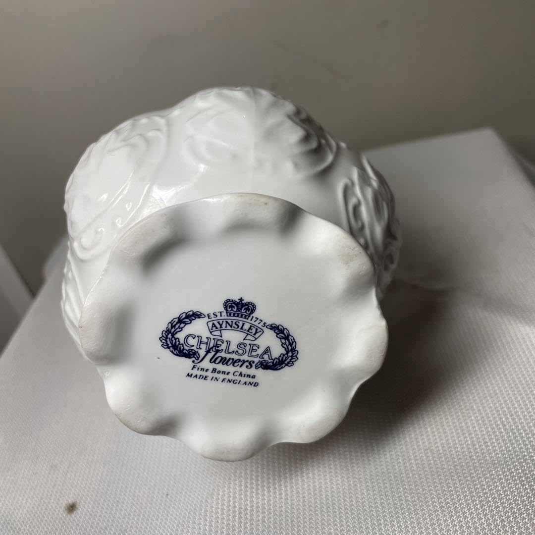 AYNSLEY エインズレイ　置物　置き物　オブジェ　インテリア　EST1775 Amazon.co.jp: エインズレイ Aynsley 花瓶 置物 インテリア : Hobbies