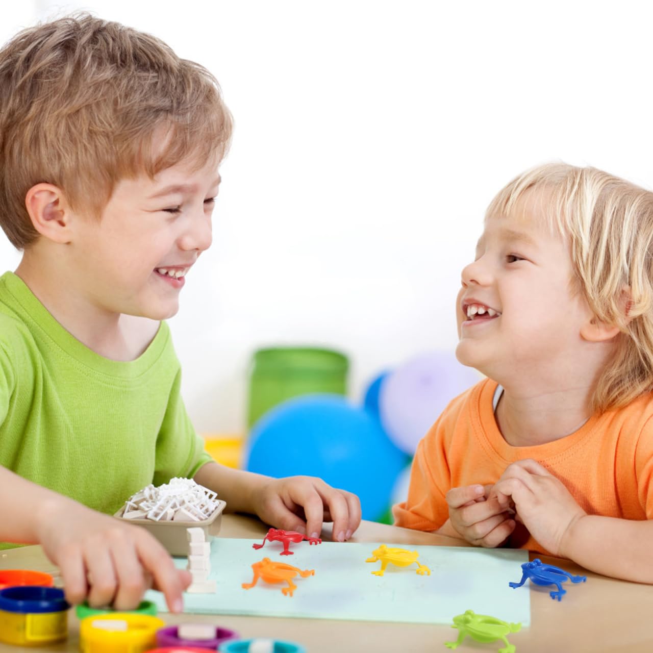 jojofuny Lot de 24 Jouets à Sauter Grenouille pour Tout-Petits garçons en Plein air garçon Jouets de Bain pour Tout-Petits Jouets éducatifs pour Enfants Jouets d'extérieur pour Enfants Mini Animal