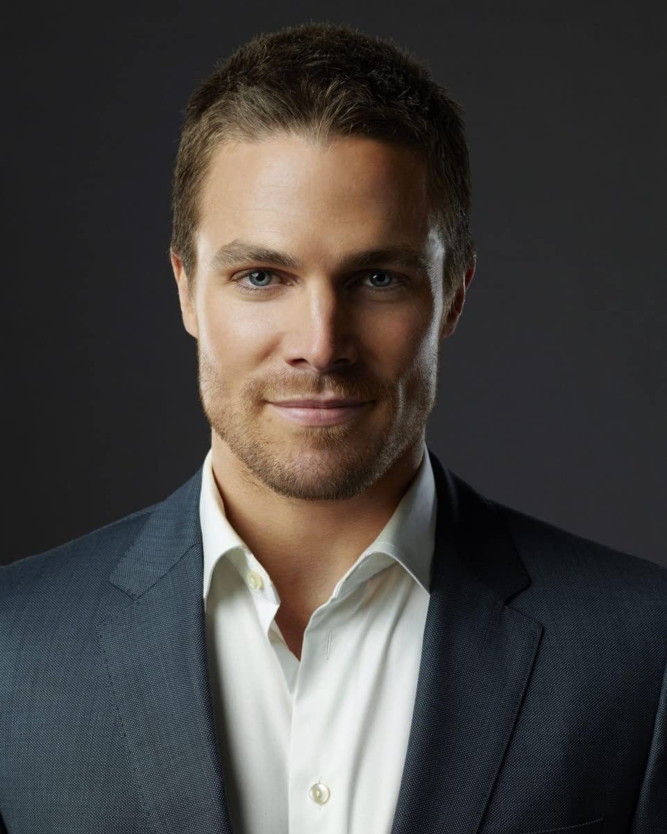 Stephen Amell 10x8 Photo
