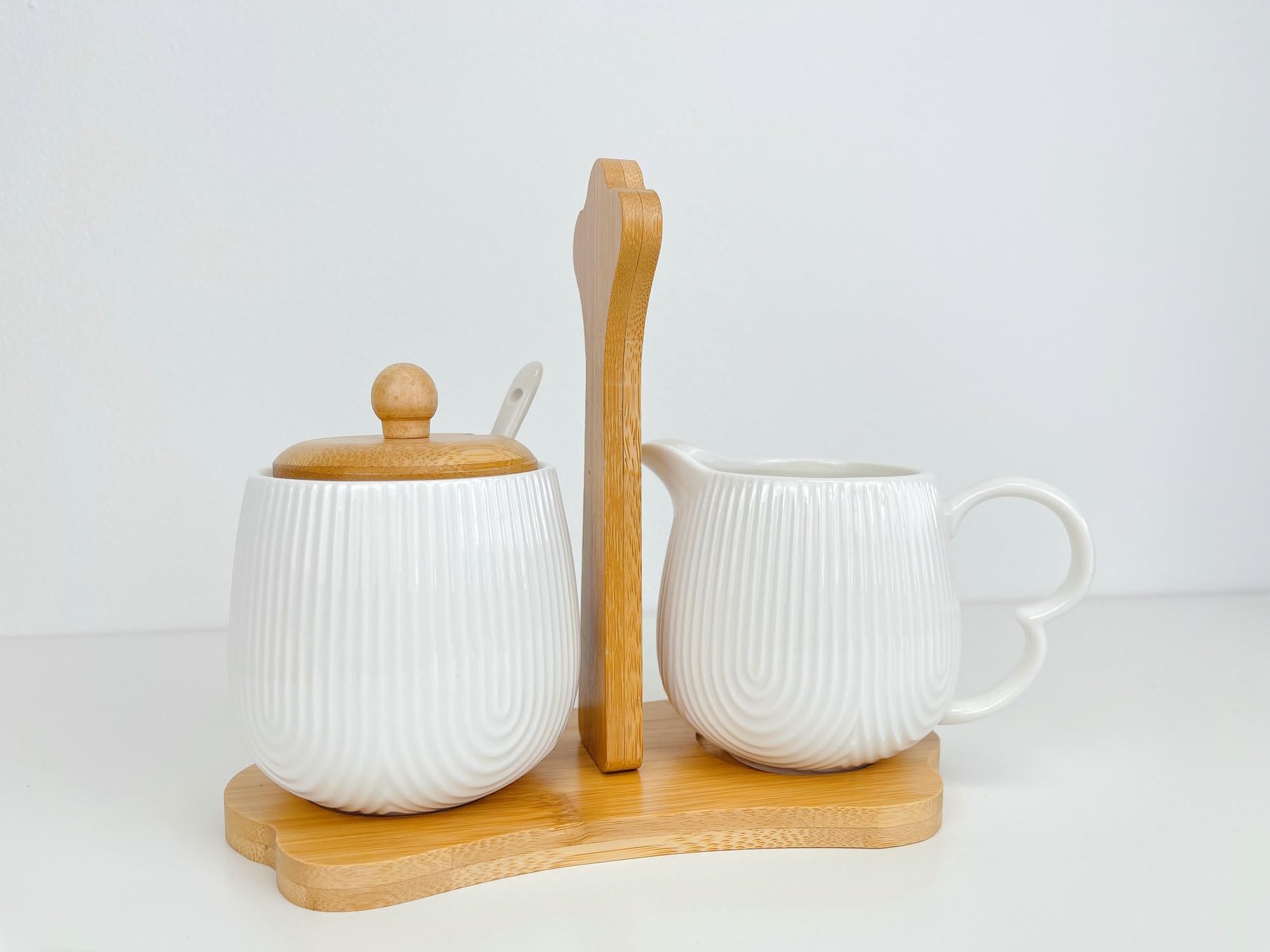 Set Azucarero con Cucharilla y Jarrita Lechera Porcelana Blanco con Soporte Madera Nordico -Jarra y Lechera para Mesa Cocina