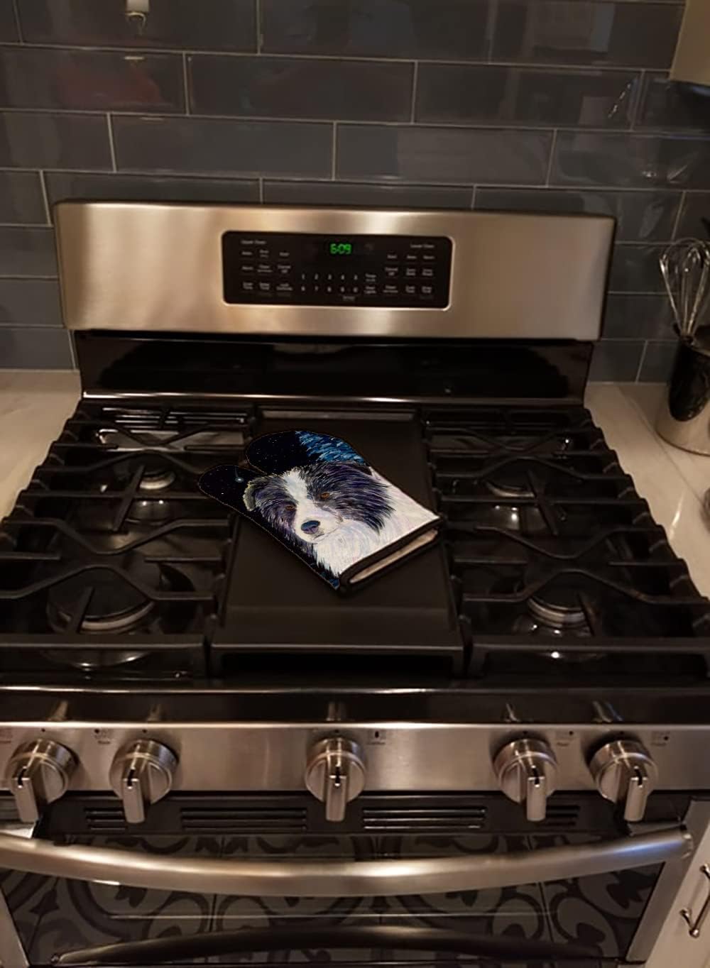 Caroline's Treasures SS8558OVMT Starry Night Border Collie Oven Mitt Heat Resistant Thick Oven Mitt for Hot Pans and Oven, Kitchen Mitt Protect Hands, Cooking Baking Glove
