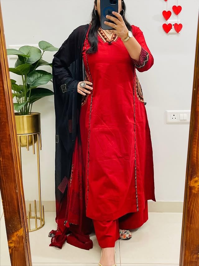 Image of MEERA FAB Women Floral Printed Pure Cotton Straight V-Neck Kurta with Palazzos & Dupatta