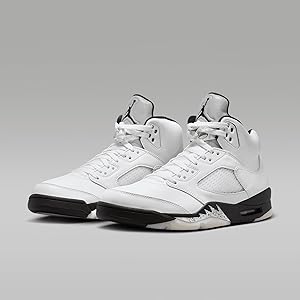 シューズ(男性用) Nike Air Jordan 5 Retro White and Black Nike Air Jordan 5 Retro 