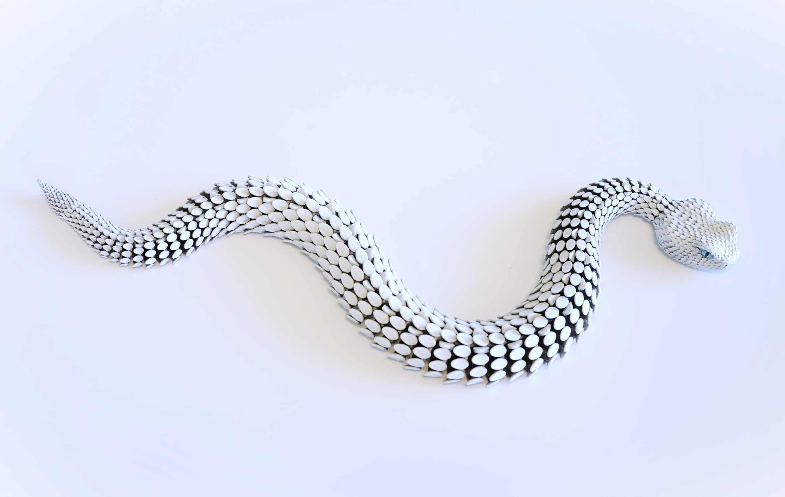 Amazon.co.jp: Lifelike Snake Toy from CUBO design ミニチュア蛇の
