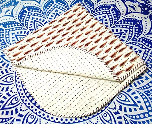 Couvre-lit indien Kantha en pur coton : l'excellence bohème pour bébé