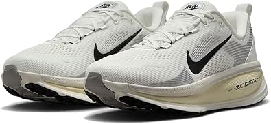 NIKE(ナイキ) ボメロ 18 W Vomero 18 サミットホワイト/ココナッツミルク/ココナッツミルク/ブラック HM6804-101