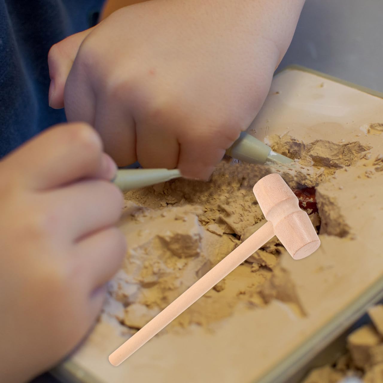 UPKOCH Set di 9 Strumenti per scavo in Legno per Bambini, Set di Attrezzi per scavo per Bambini, Pennello Piccolo, Martello scalpello, Giocattolo educativo, Geografia Rock, Set di geografie di