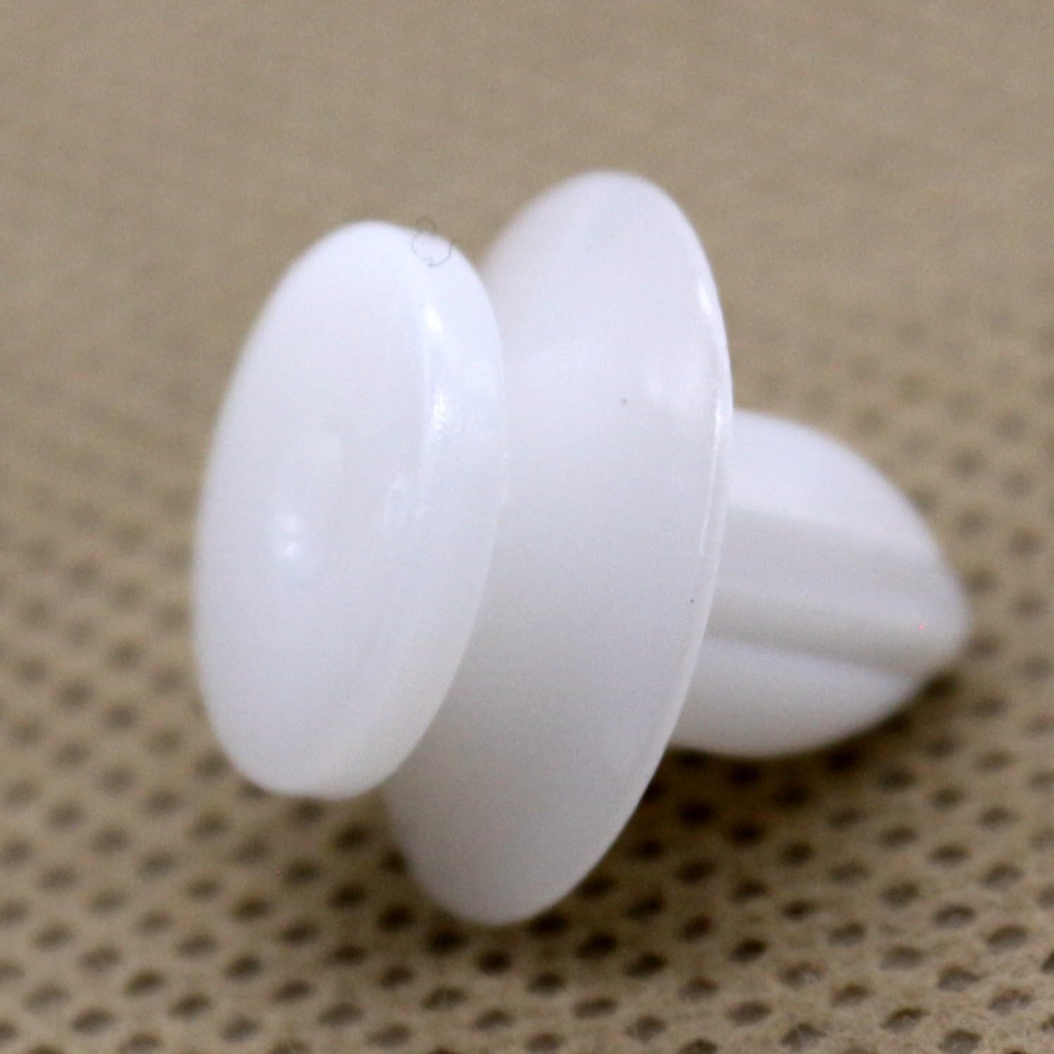 Amazon.com: DZMZL Speaker Grille & Lower Molding Clip Rivet