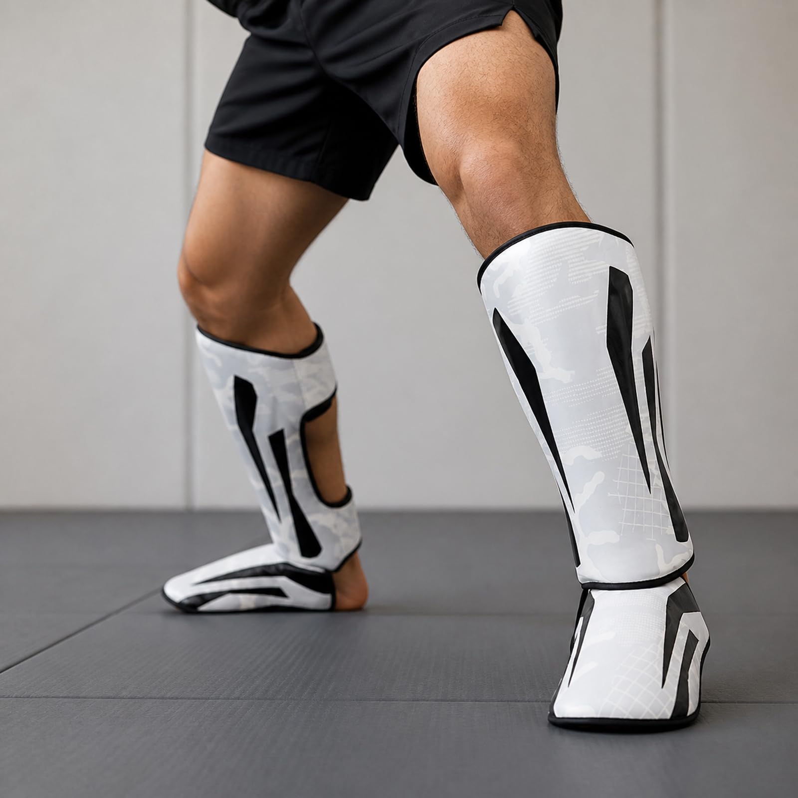 Piedi Protezione Shin Guard,Parastinchi Piedi Protezione Shin Guard,Parastinchi Karate,Regolabili,Comodo,Traspirante,per Boxe,Taekwondo,Sport da Combattimento,Karate e Allenamento