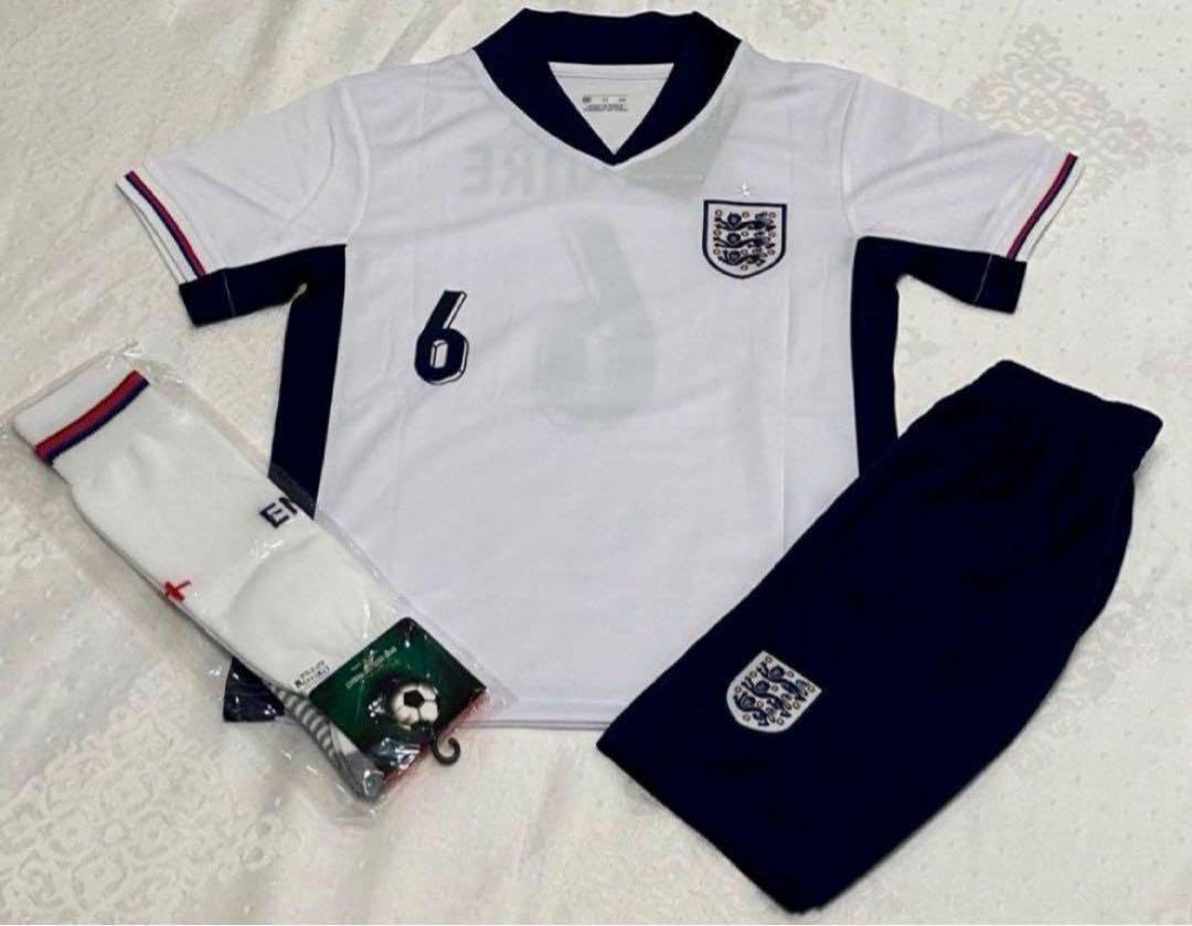 Amazon.co.jp: 130cm マグワイア イングランド代表 サッカー
