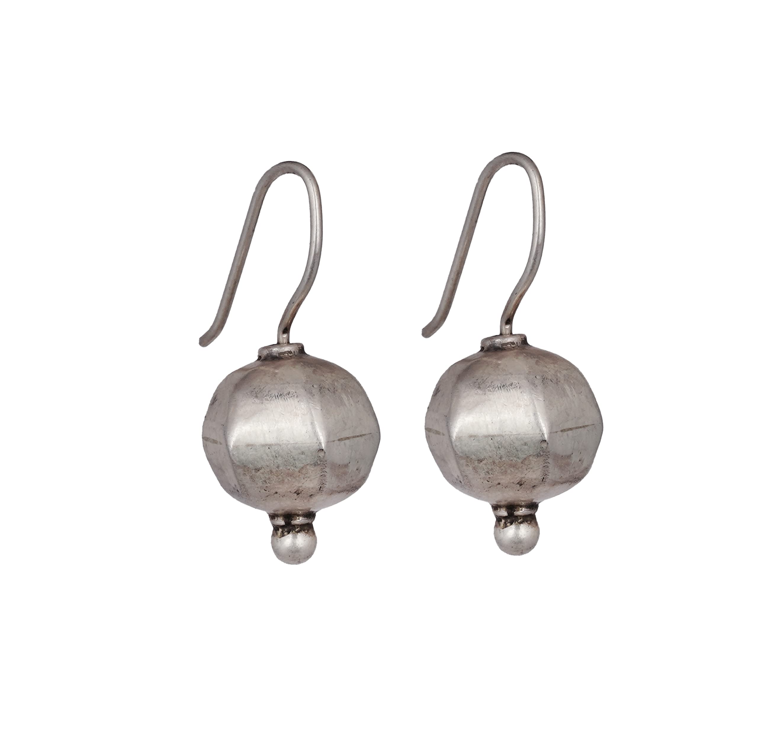 See full amazon price history chart for Shyle 925 Sterling Silver Drop Earrings, Moh Versatile Beads Earring, Well Stamped with 92.5, Minimalistic Piece, Oxidized Earrings Shyle 925 Sterling Silver Drop Earrings, Moh Versatile Beads Earring, Well Stamped with 92.5, Minimalistic Piece, Oxidized Earrings (B0BKT8DKZ5) Amazon Price History, Amazon Price Tracker