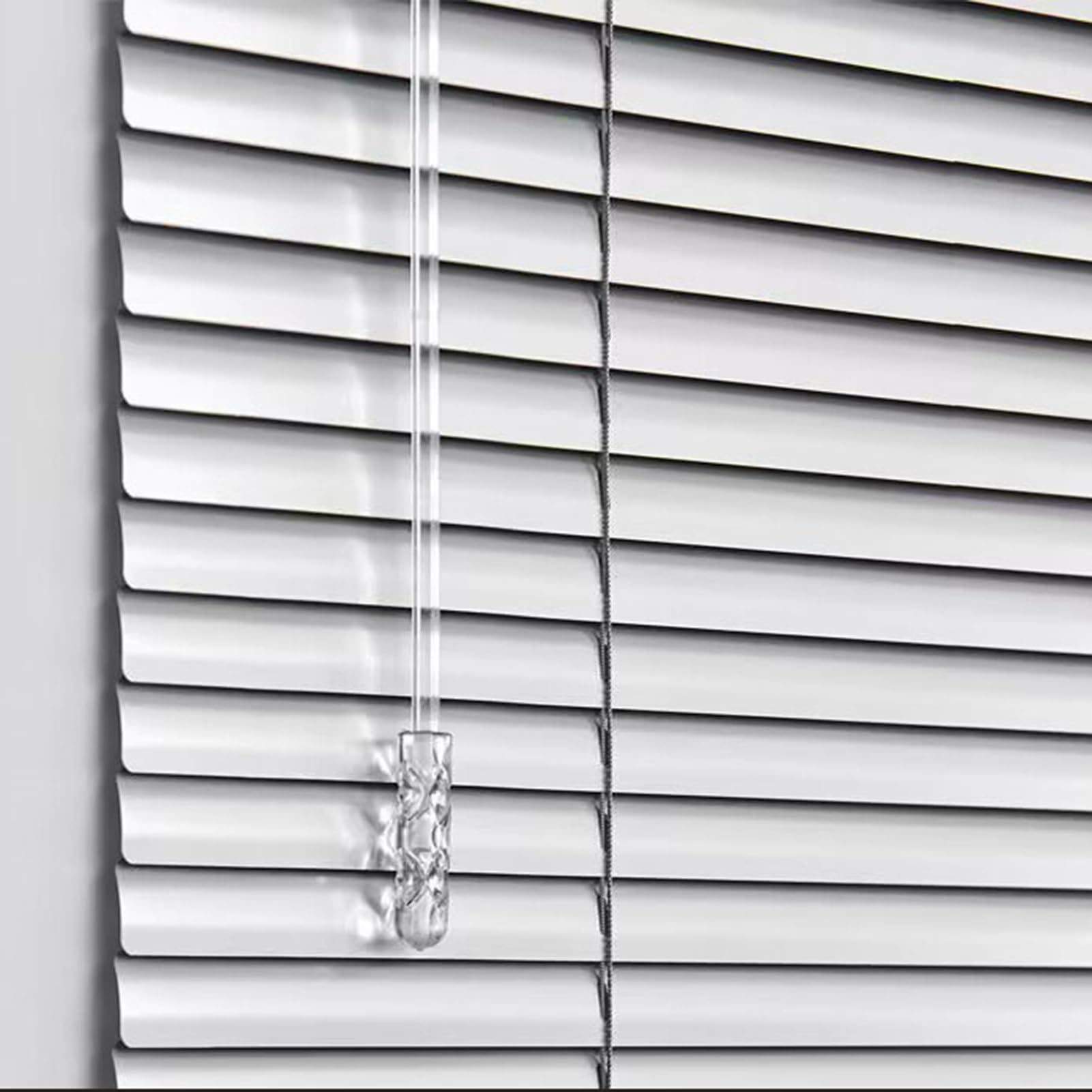 Store vénitien en Aluminium pour fenêtres Portes Gris argenté Volets Occultants en Métal Lamelles de 25mm Rideaux D'intimité Protection visuelle Pare-Vue Pare-Soleil Maison (W95cm×H130cm)