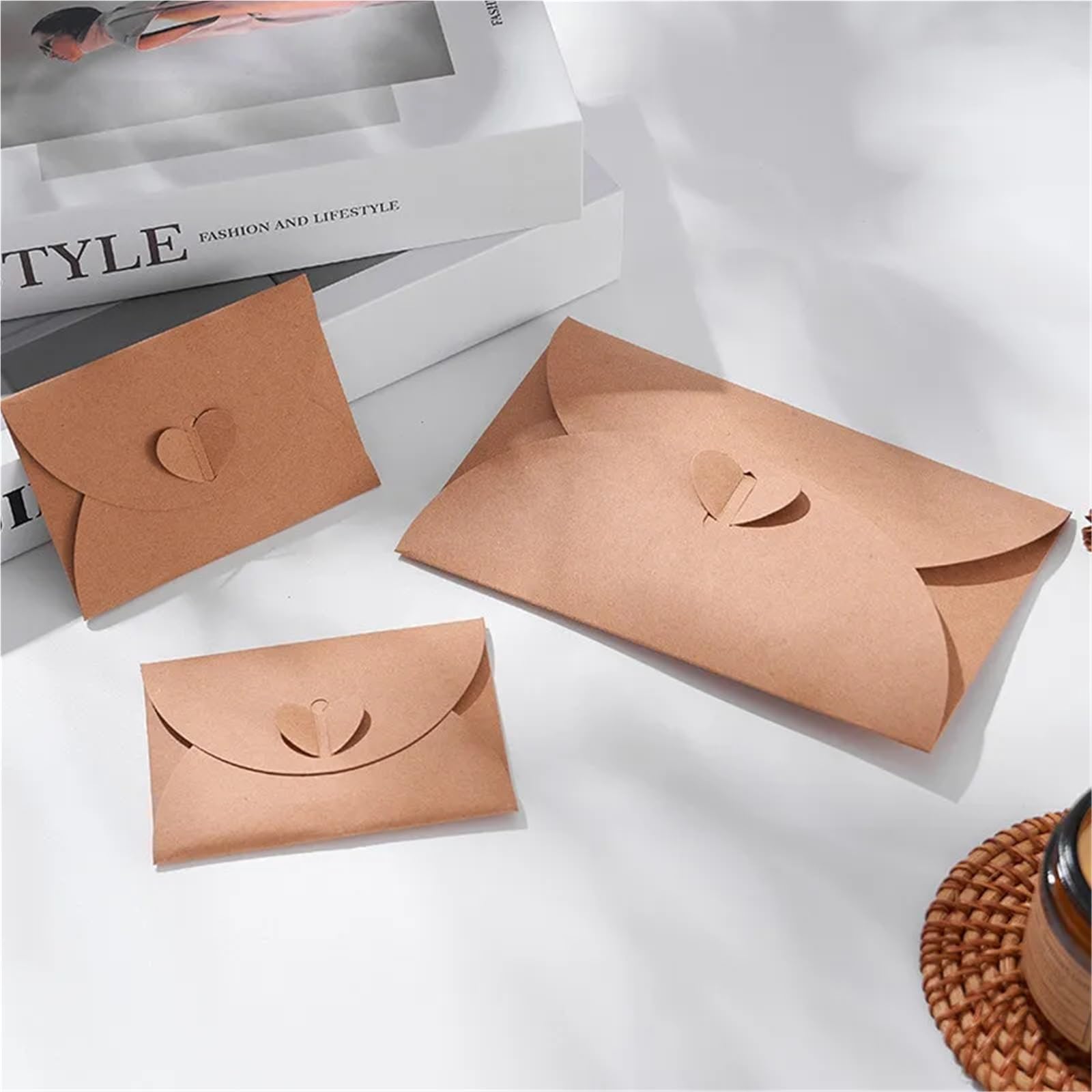 Lot de 20 enveloppes rétro en papier kraft avec boucle d'amour pour cartes postales (20 pièces, 110 x 175 mm)