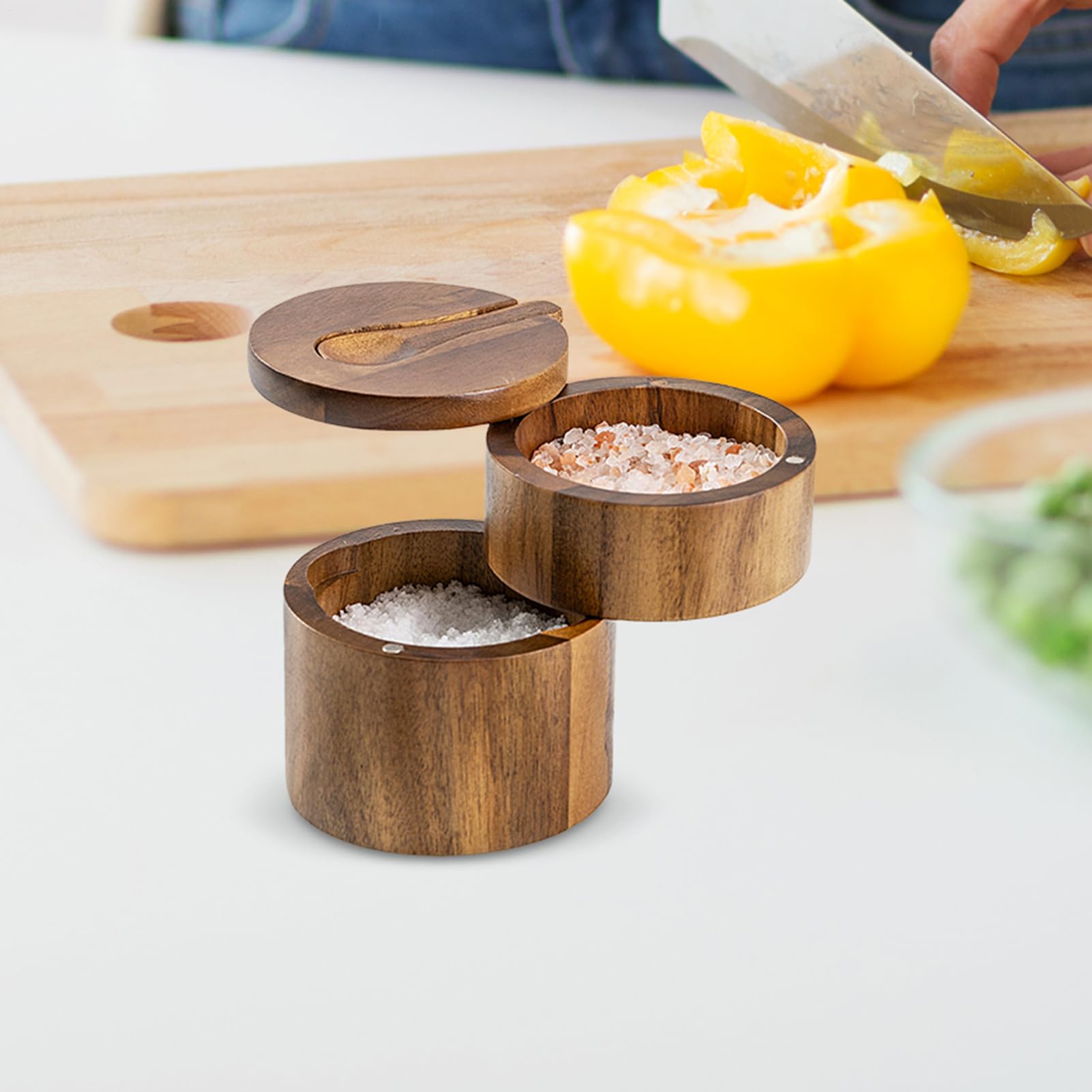 Salt Cellar - Barattolo per sale marino con coperchio girevole magnetico, ciotola in legno a 2 strati con cucchiaio per riporre pepe, caffè, zucchero, decapaggio, cucina, piano di lavoro e