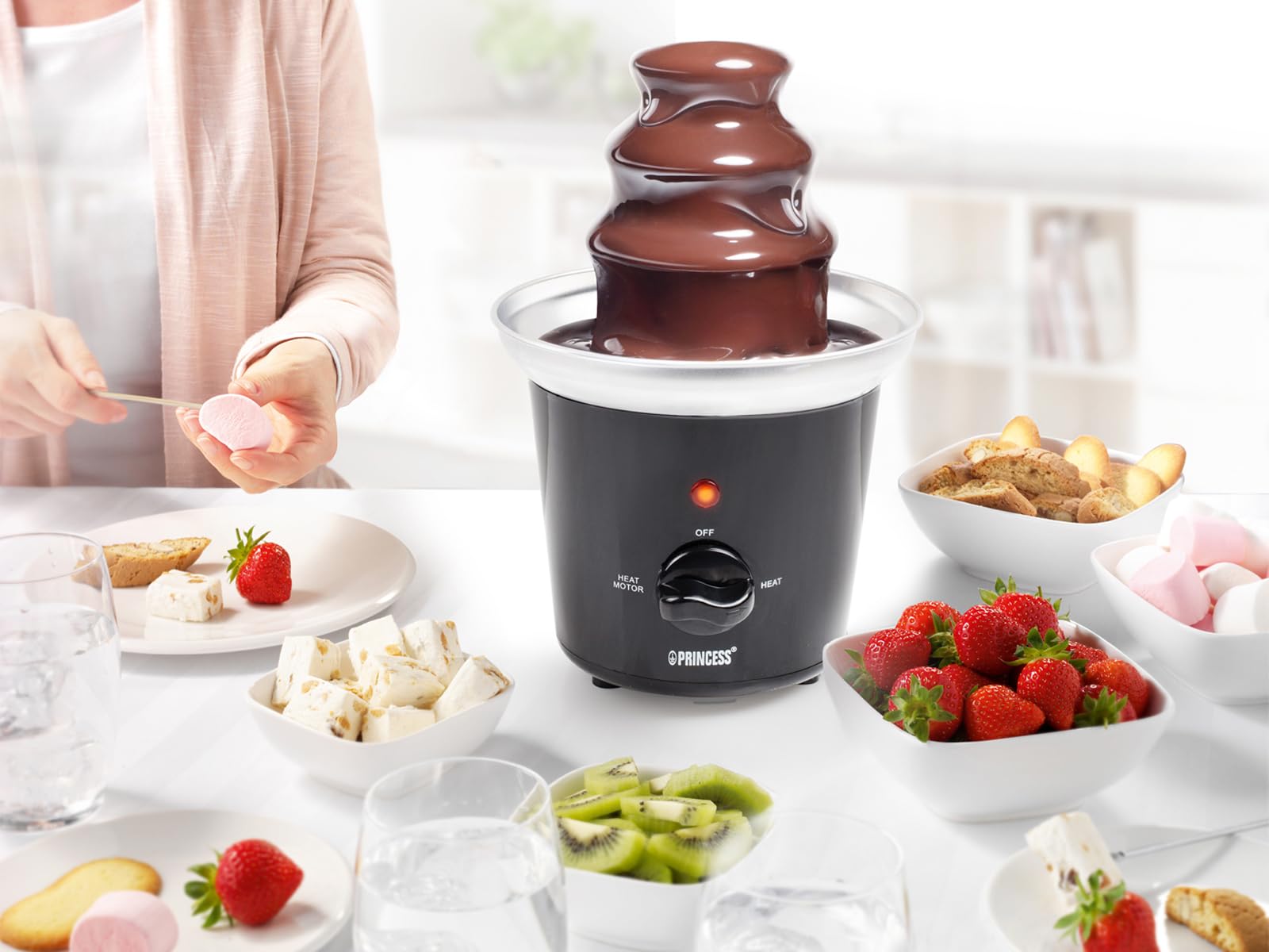 Fontaine à chocolat design pour faire fondre le chocolat pour fruits au chocolat - Set de 6 brochettes