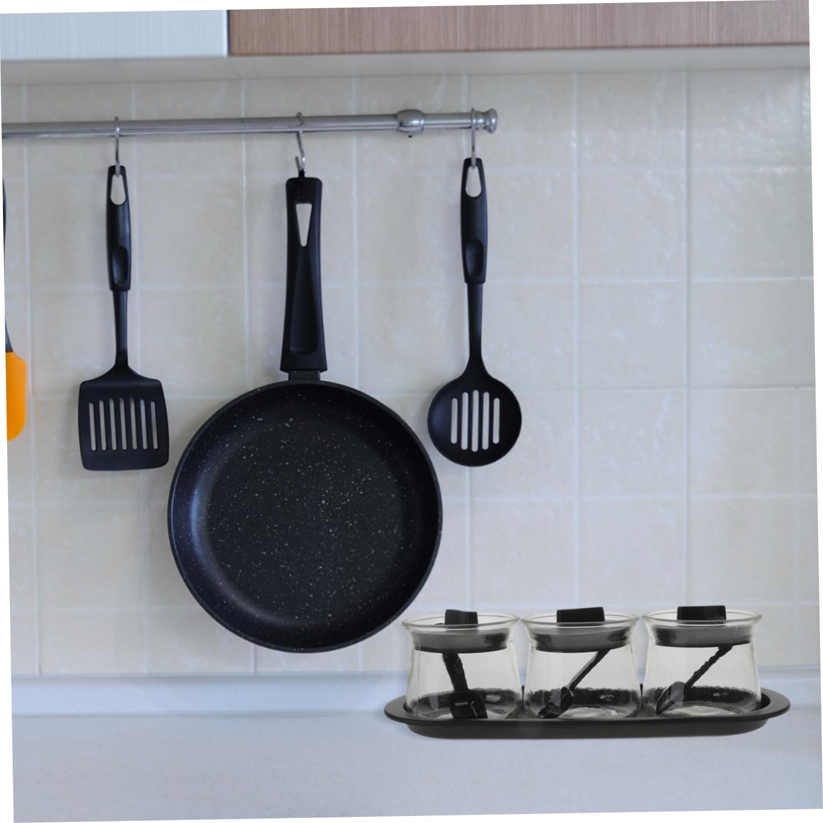 3 Pezzi Barattoli Spezie Trasparenti in Vetro Vassoio e Cucchiai Dosatori Contenitori Condimenti per Cucina Sicuri e Pratici per Conservazione