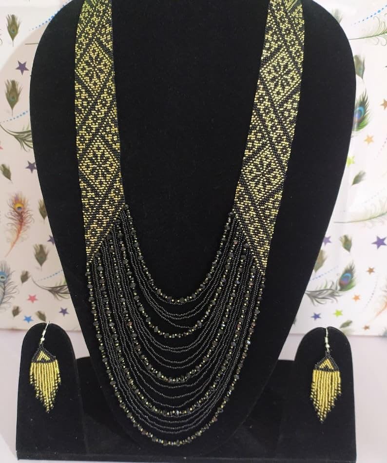 Evite bisutería común con este collar Gerdan ucraniano de cuentas 2