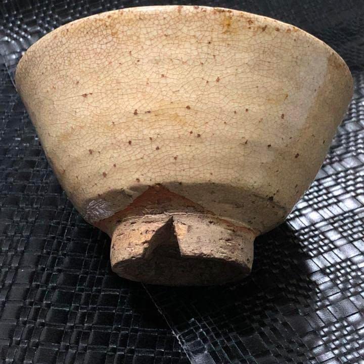 古美術品かなり古そうな萩焼？の抹茶茶碗が蔵から出