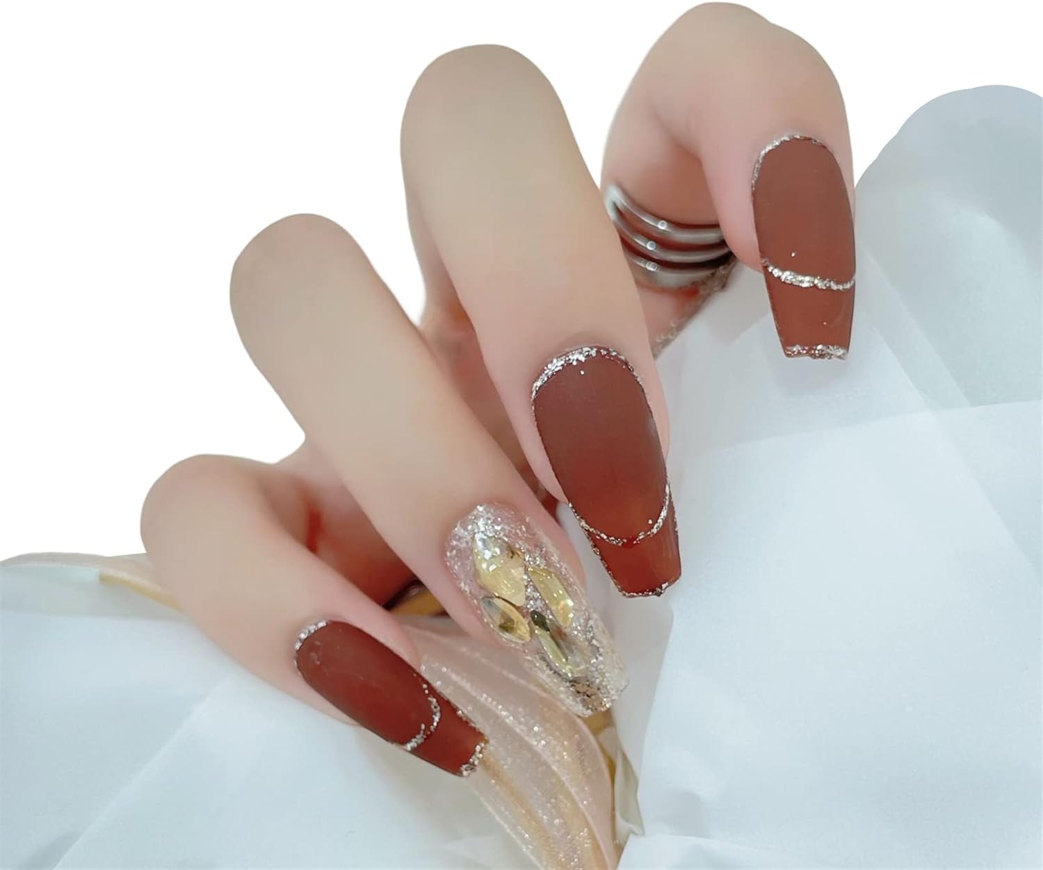 ネイルチップ‪‪♡ブラウン ホワイト 量産型地雷韓国ワンホンイニシャルガーリー ネイルチップ‪‪❤︎‬ブラウン ホワイト 量産型地雷韓国ワンホン‬