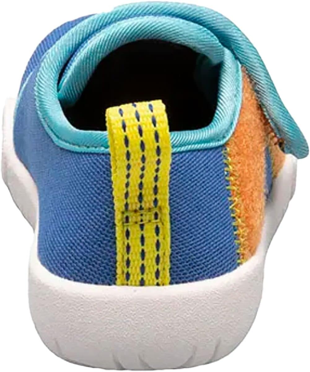 Bogs Baby-Girls Bogs Kids Baby Kicker Hook and Loop Shoe