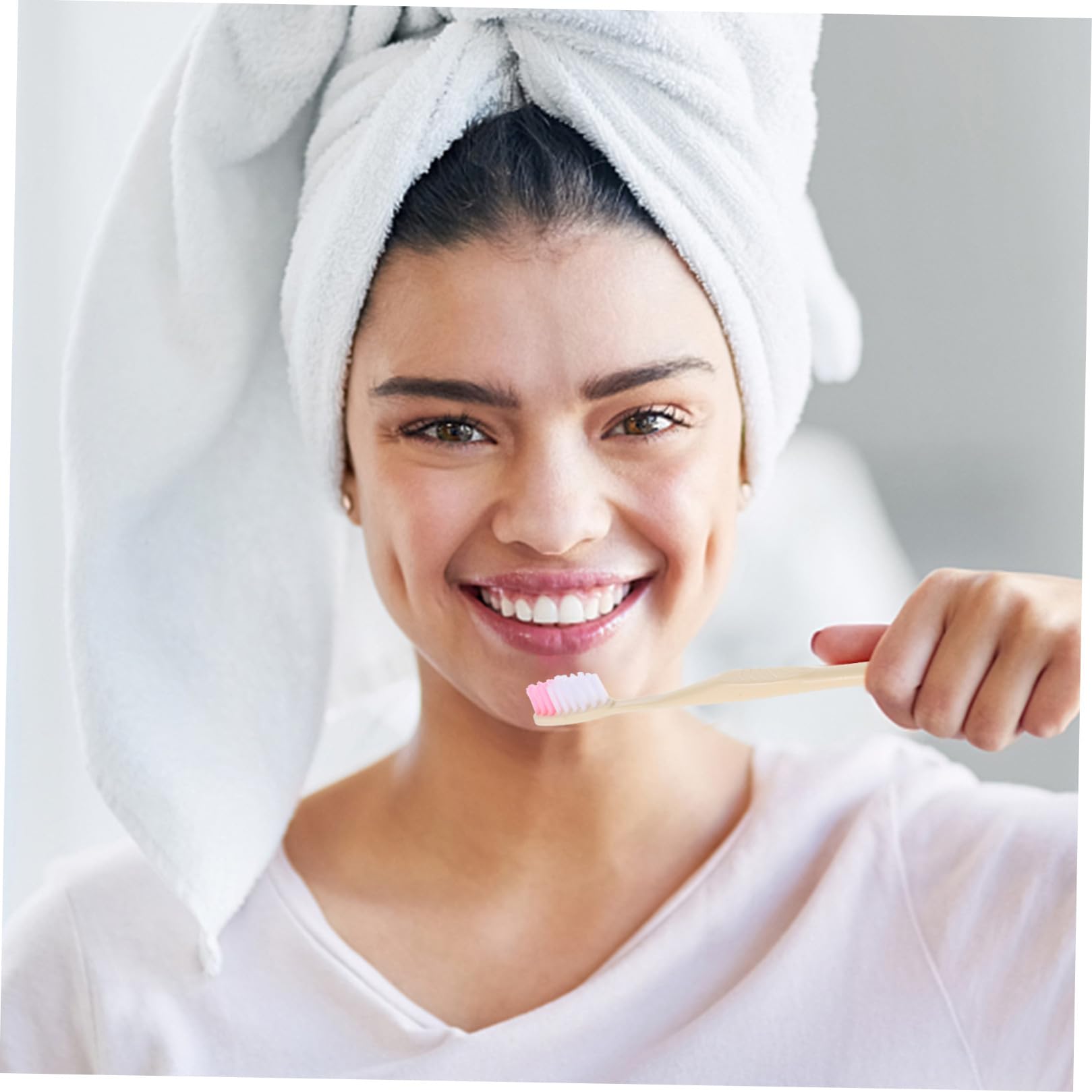 CALLARON Set di 100 Spazzolini da Denti con Dentifricio da Viaggio Kit Pulizia Hotel da Viaggio Portatile per Uso Singolo Stili multipli