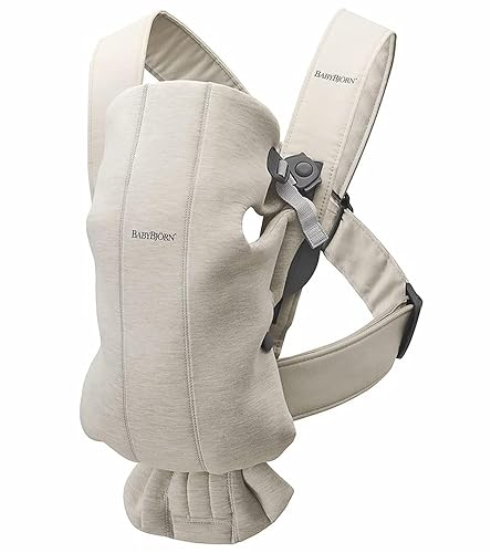 Miniatura 5 de BabyBjörn Bouncer Bliss, gris arena, algodón (006017US) y portabebés Mini, camiseta 3D, beige claro