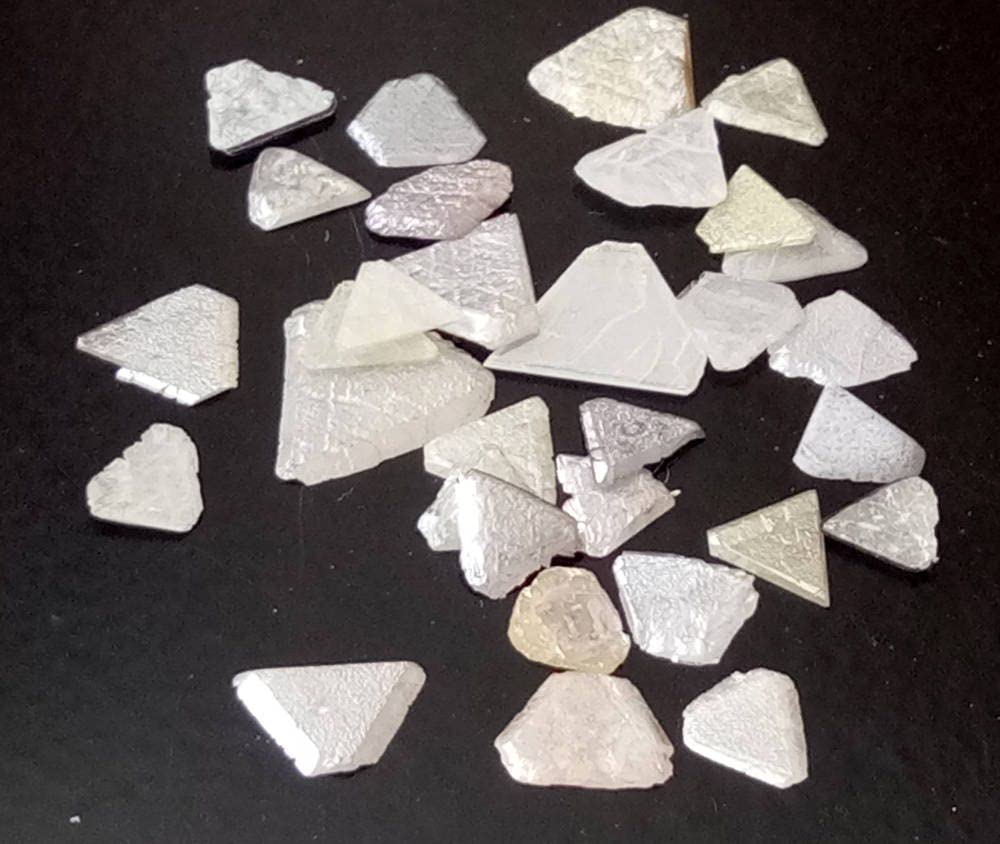 4-6 mm szare, szorstkie plastry diamentu, naturalne szare, szorstkie plastry w kształcie trójkąta, surowe plastry diamentu na biżuterię (opcja od 1 CT do 5 CT) - DDP145, 4-6 MM ok.