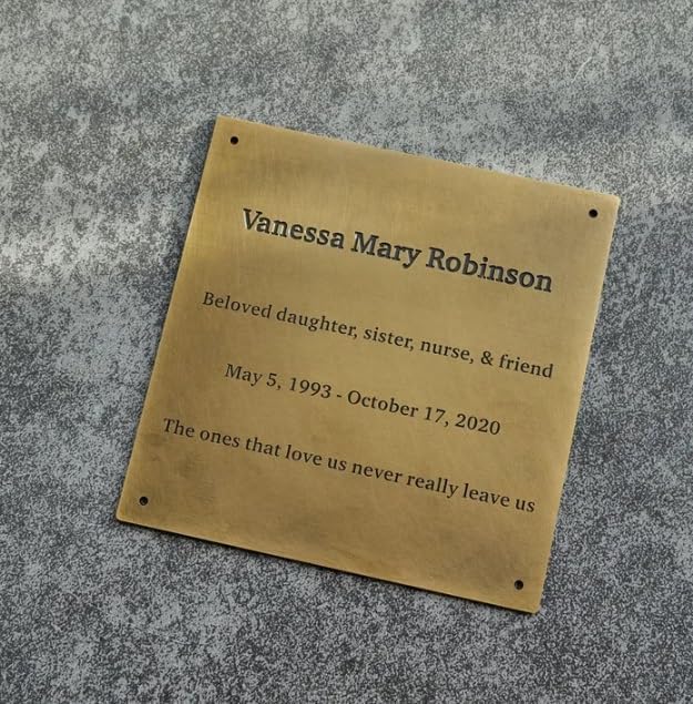 Custom engravedbrassnameplates,solidbrassplaques,personalizedmetalnameplates,bronze signs,suitableforoffices,buildings,commemorativeplaques.