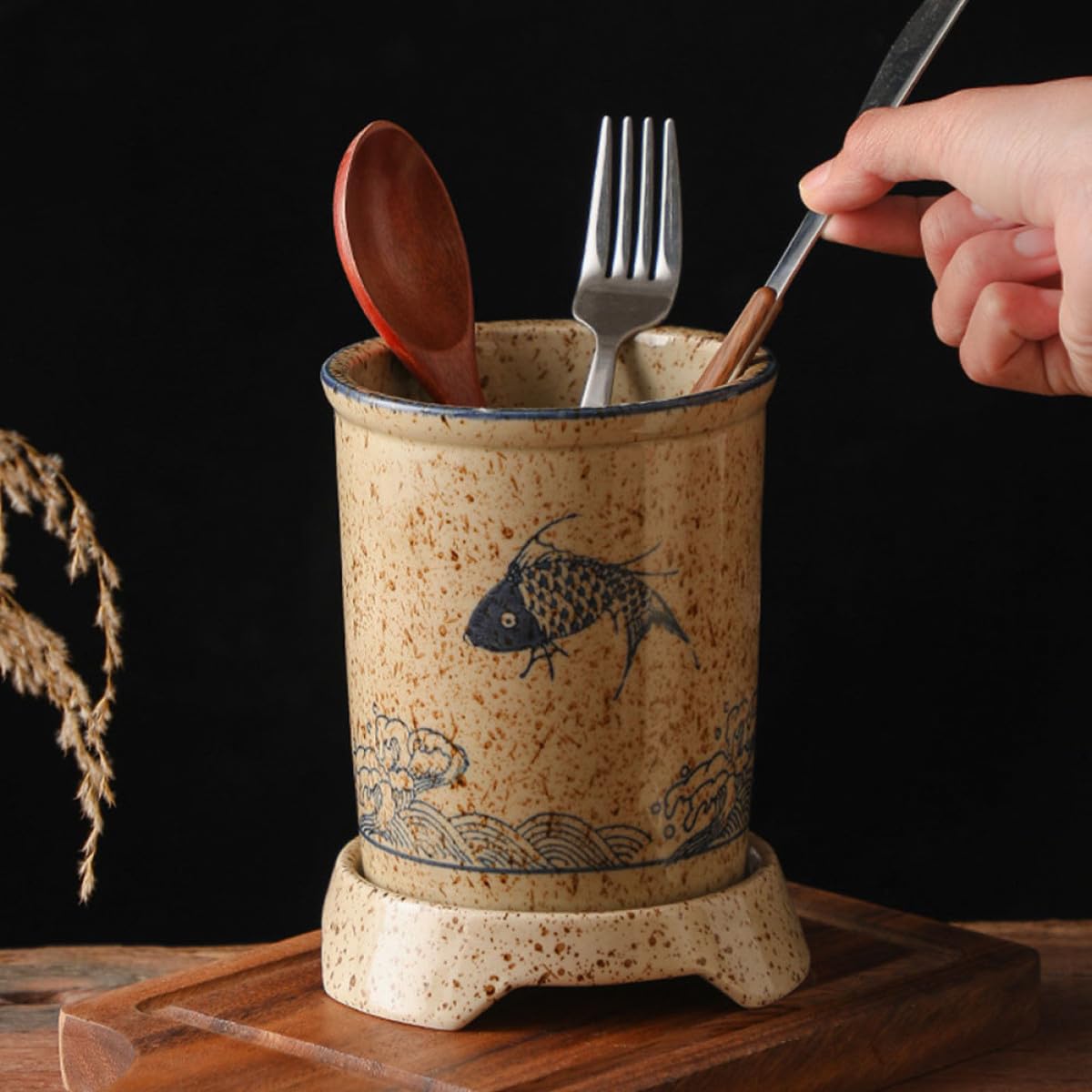 KICHOUSE Keramik Essstäbchenhalter im Japanischen Stil mit Abtropffunktion und Festem Stand Eleganter Küchenutensilienhalter für Küchendekoration