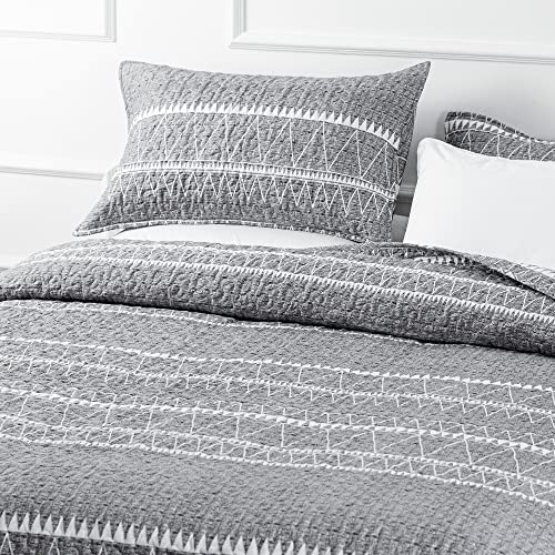 King Size Quilt Set Grey Bedspread (108 X 96 Inches) Coverlet Sets Lightweight Bed Quilt - Striped Triangle Pattern - Reversible All-Season Coverlet Bedding Cover With 2 Shams #TOP2