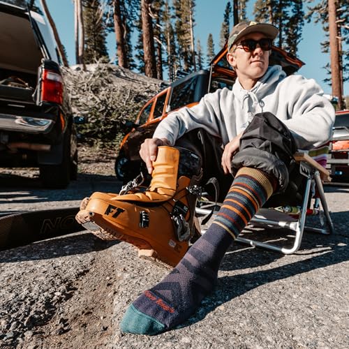 Darn Tough Vermont Men's Snowpack OTC Midweight with Cushion3