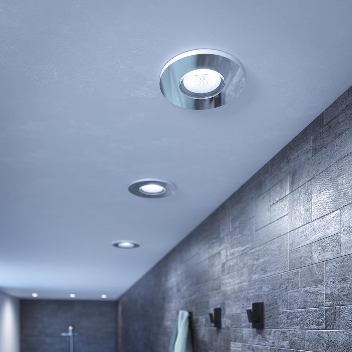 Philips Hue Adore, Faretti da incasso smart, Confezione da 3 | 5 W, Luce bianca da calda a fredda, Telecomando Dimmer Switch incluso, Smart Home, Controllo vocale via app, Con Bluetooth