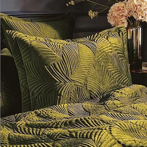 Paoletti Palmeria Quilted Pillowcase in Moss Cover