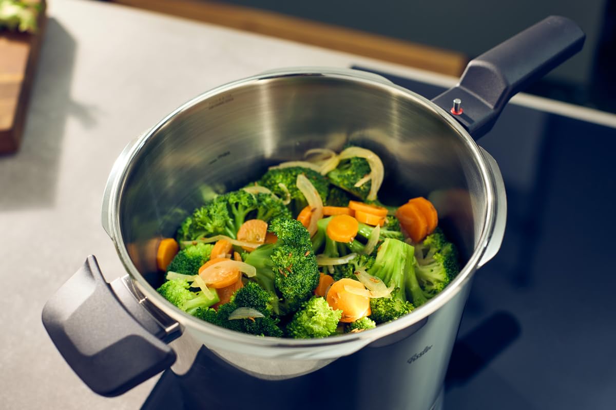 Fissler Vitaquick® Elemental - Olla a presión (6,0 L, 22 cm de diámetro), color verde salvia – Fabricado en Alemania, hasta un 70% más rápido, 2 niveles de cocción, base supertérmica, inducción