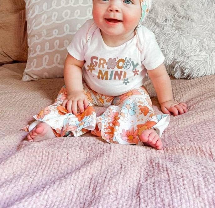 Miniatura 2 de Ropa de bebé recién nacida de manga corta con letras + pantalones acampanados florales + diadema de verano