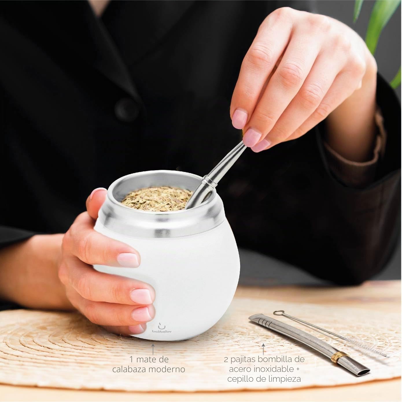 balibetov Calabaza Moderna - Juego Yerba Mate Gourd (Taza Mate) - Doble pared de acero inoxidable 18/8 - Incluye dos bombillas y un cepillo de limpieza (Blanco)