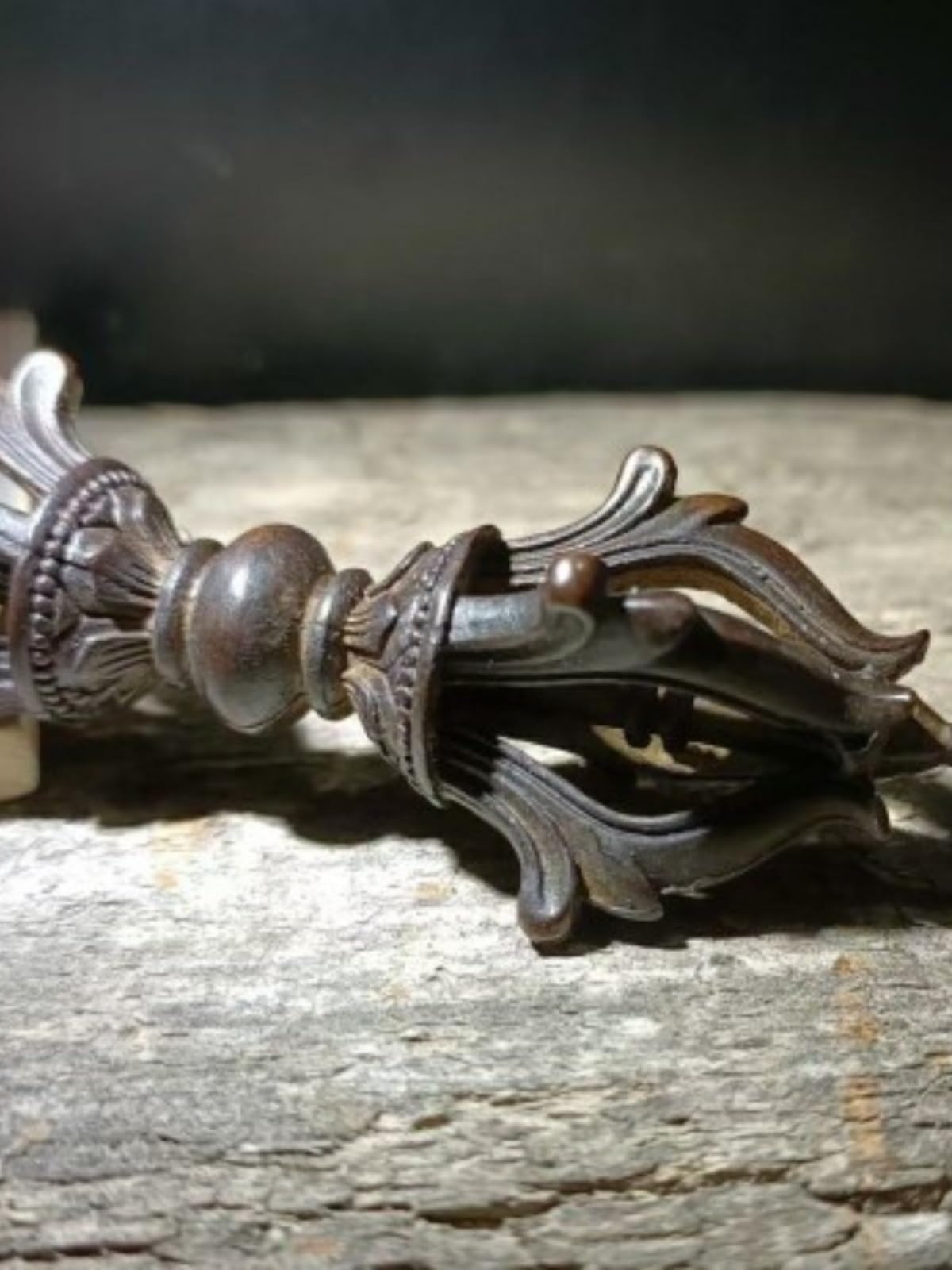 金剛杵 四鈷杵　チベット密教　法具　バジュラ 楽天市場】密教法具 金剛杵(バジュラ） 五鈷杵（ごこしょ） 18