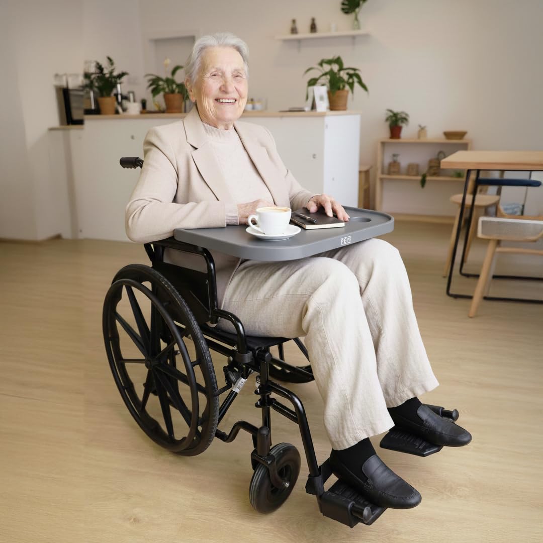 PEPE Mobility Tavolino per Sedia a Rotelle (Vassoio Rimovibile con Portabicchieri), Universale, Facile da Installare, Adulti e Disabili