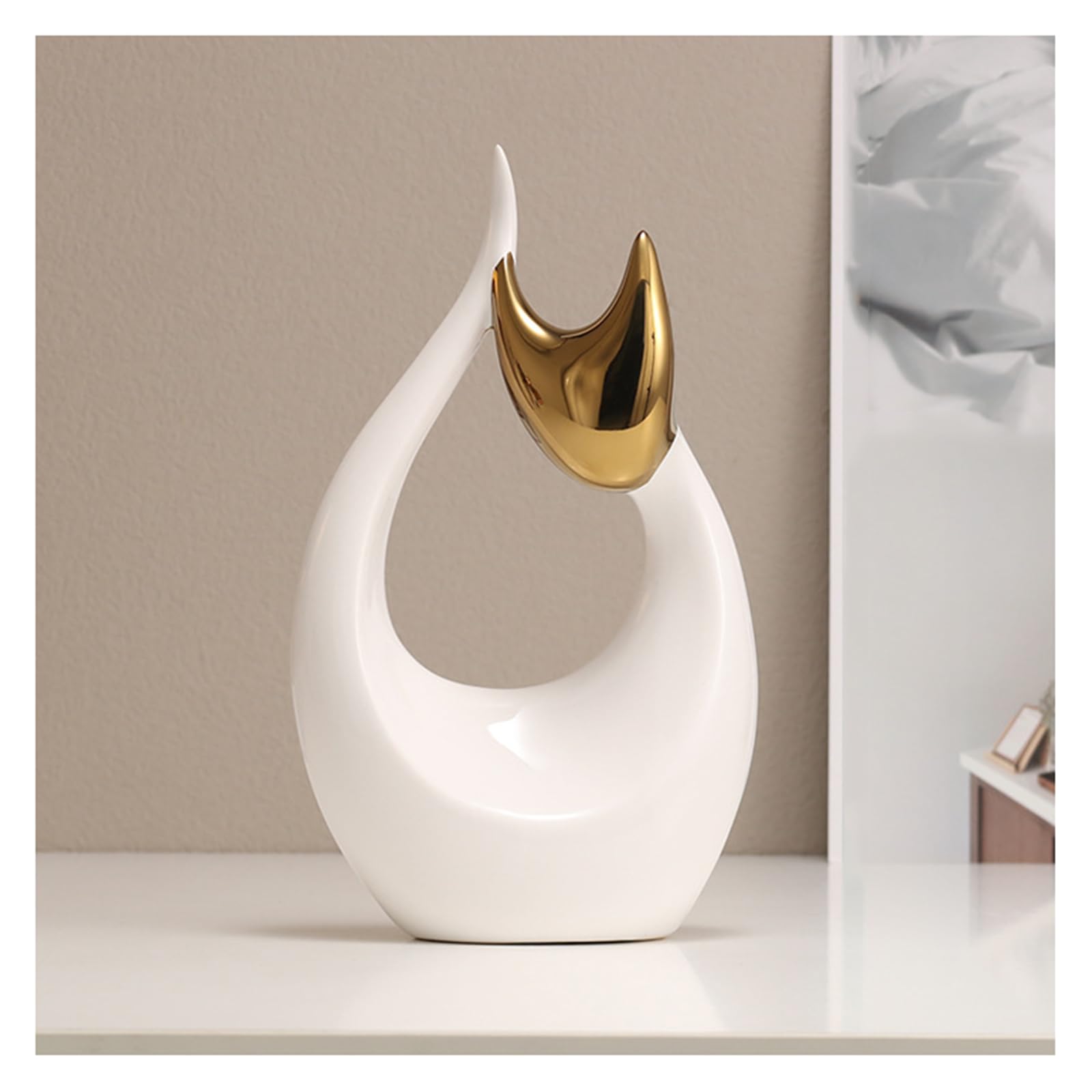 Tauzveok Cat Deco Statue, Modern Abstract Art Sculptures,Cat Sculpture for Decoration Living Room, Office, Bedroom, Ceramic,Lucky Cat,Gold A