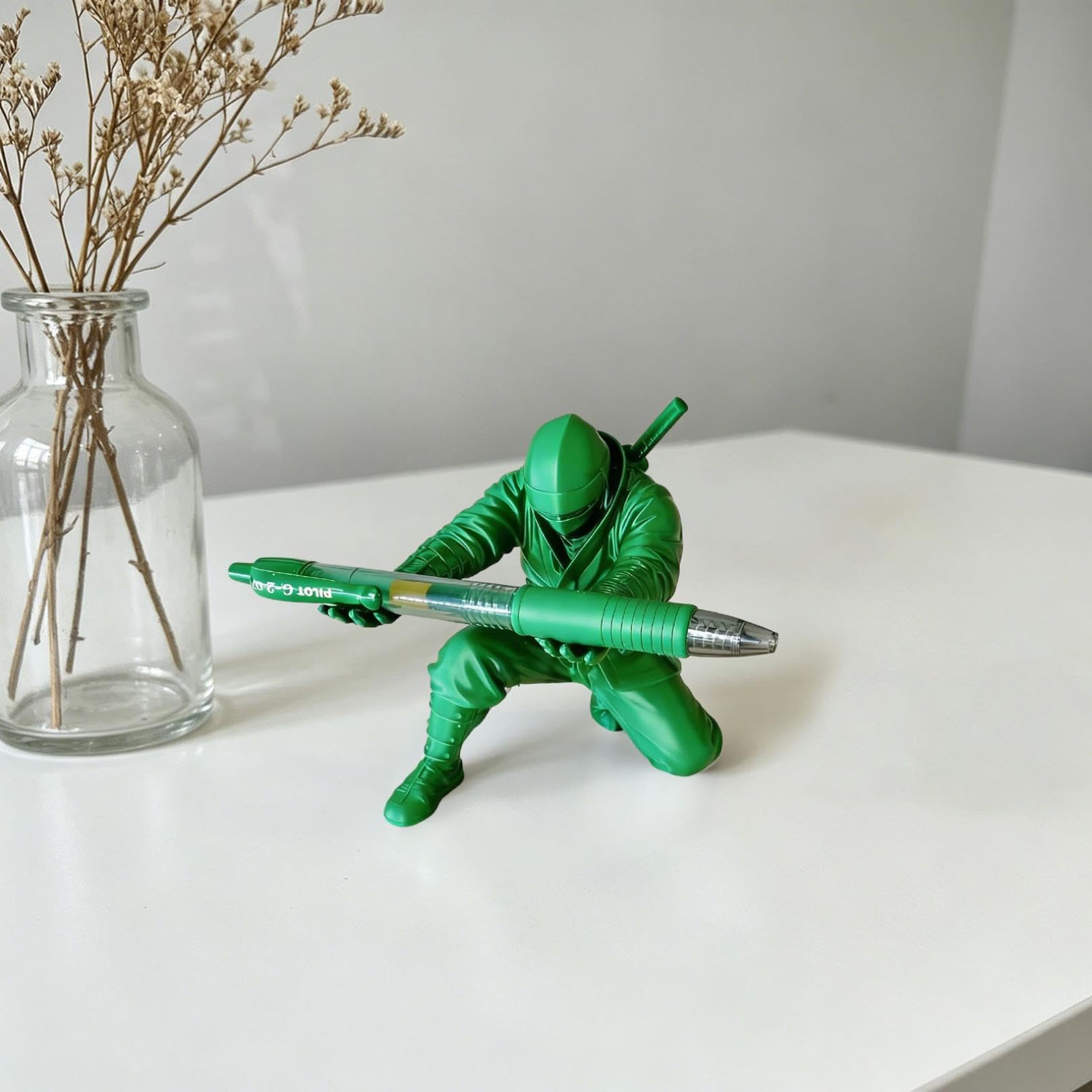 3D Printing Samurai Pen Holder, Creative Ninja Warrior Pen Holder, Pencil Storage Rack for Men, Gamers, History Fans, Office Gadgets (Green)