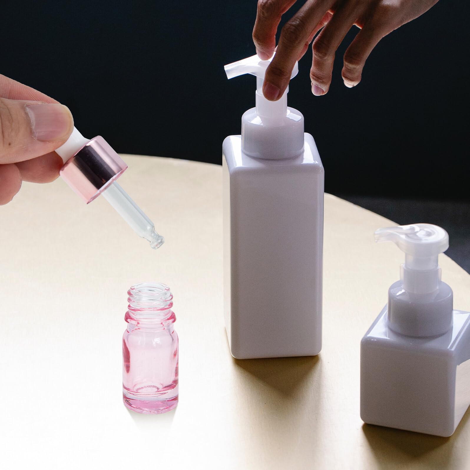 35 Stück 5ml Glas Tropfflaschen Rosegold mit Pipette Wiederbefüllbare Duftfläschchen für Parfum Ätherische Öle Tragbare Reise Glasbehälter für Kosmetik und Aromatherapie