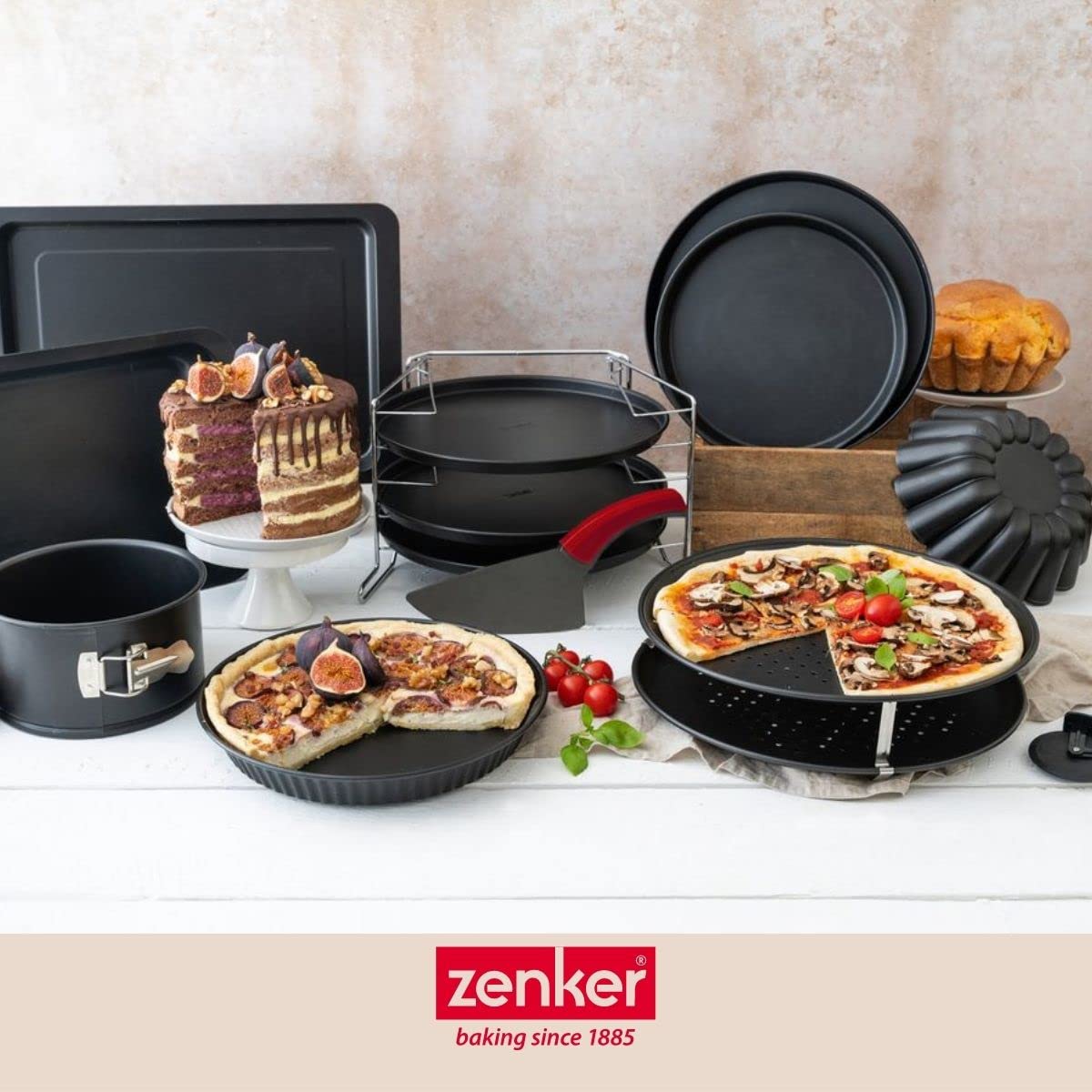 Zenker 7515 Set de cuisson pizza, 3 plaques à pizza et 1 grille four, plaque pizza, plaque de cuisson pour pizza, plat pizza four, moule pizza, Acier, Noir, 29 x 1,5 cm