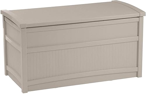 Baúl de madera con ruedas, de Suncast , Marrón topo