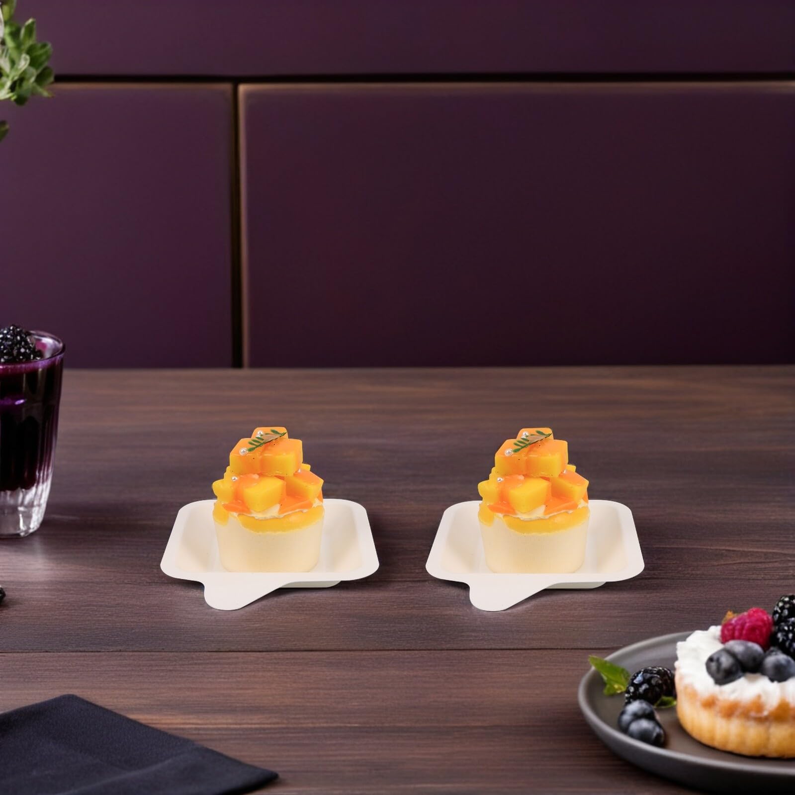 GANAZONO 100pezzi Piatti Quadrati di Carta Resistenti per Feste Piccoli Piatti di Carta per Dessert e Compleanni Vassoi per Barbecue e Feste all Aperto