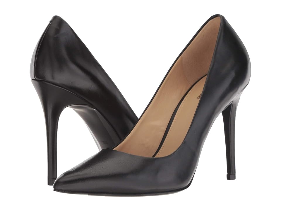 

MICHAEL Michael Kors Claire Pump (Black) Women's Shoes