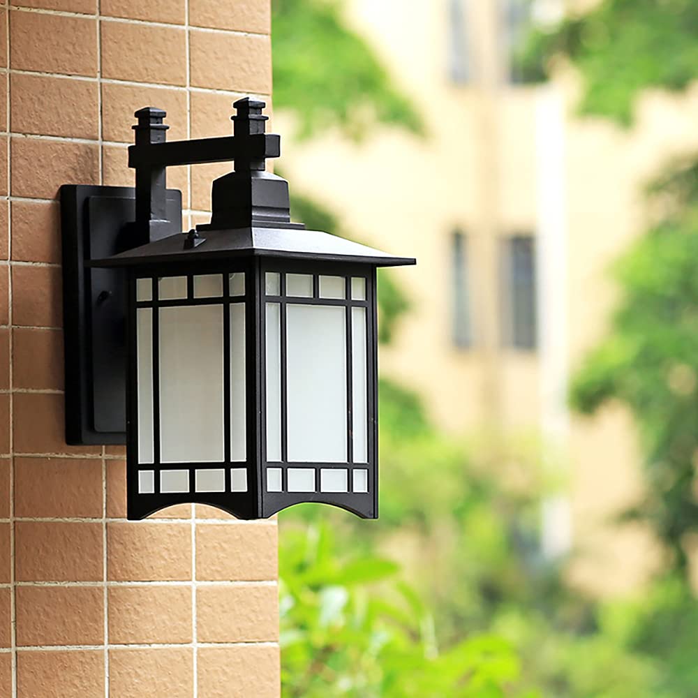lampy wiszące, Matowa, czarna, antykorozyjna lampa ścienna z kloszem szklanym, oprawka E27 do przedpokoju i na werandę