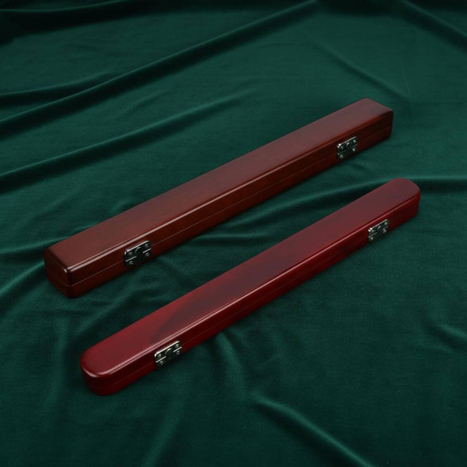 Dirigentenstab mit Etui aus Mahagoni, Bernstein, runder Kasten Taktstock