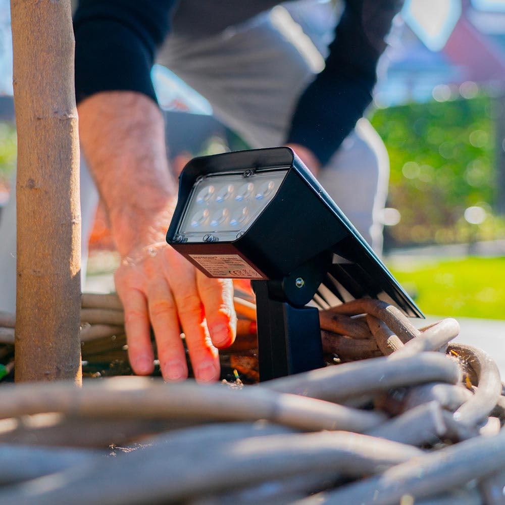 HOFTRONIC - Solar Gartenstrahler Odessa Superhell 300 Lumen IP65 Wasserdicht 3000K LED Solarlampen für Außen Solarleuchte 6 Stücke mit Erdspieß Solar Strahler Wintersolar Solarpanel Warmweiß